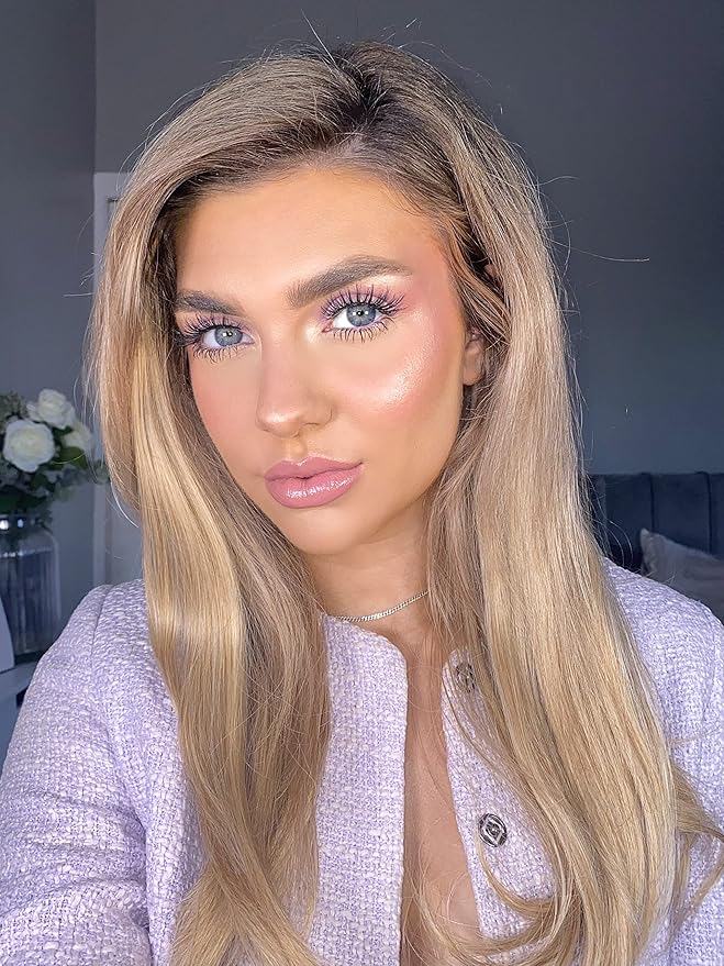 Makeup Revolution Fix & Glow Fixing Spray, Illuminating & Hydrating, Vegan & Cruelty-Free, 3.38 Fl Oz