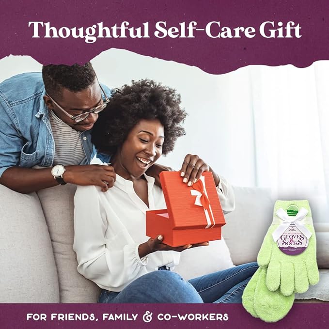 Aloe Socks and Gloves Set | Green Moisturizing Socks and Gloves Infused with Aloe and Vitamin E | Spa Socks and Gloves for Women