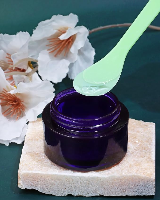 ONLYKXY 5pcs 5inch Plastic Beauty Spoon Facial Cream Brush Makeup Scoop Mud Reusable Cosmetic Dig Scoop Spatula Mask Tip for Lotions Moisturizers Home Salon DIY Facemask Mixing Sampling (Light Green)