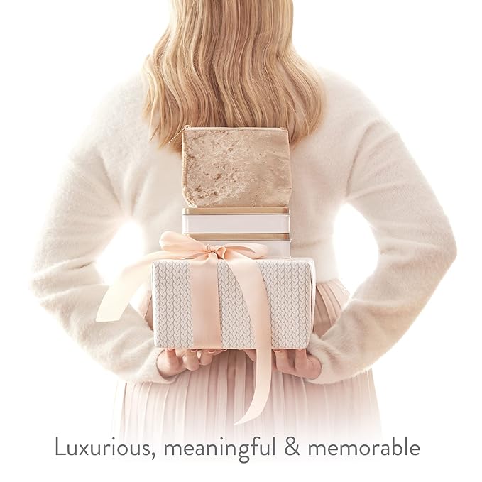 Thymes Perfumed Travel Set and Beauty Bag - Contains Body Wash, Body Lotion & Hand Cream - Goldleaf