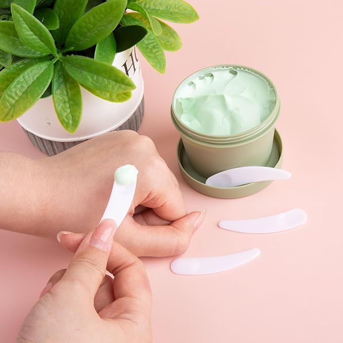 50PCS Cosmetic Spatulas, 2inch Small Makeup Spatula, Mini Plastic Skin Care Scoop, Face Mask Applicator, Facial Supplies for Estheticians Mixing and Sampling Women Girls