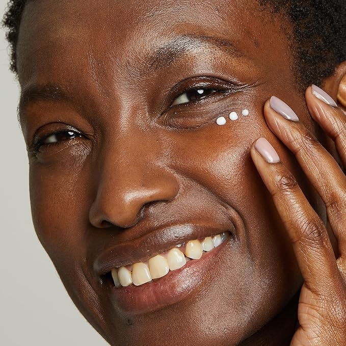 No7 Lift & Luminate Triple Action Eye Cream - Anti-Aging Under Eye Cream for Dark Circles, Puffiness & Wrinkles - Formulated with Vitamin C to Brighten and Refresh Tired Eyes (0.5 Fl Oz)